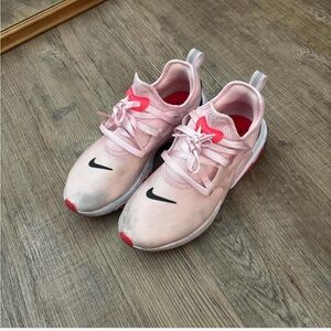 Nike Pink Sneakers Lightweight Athletic Design